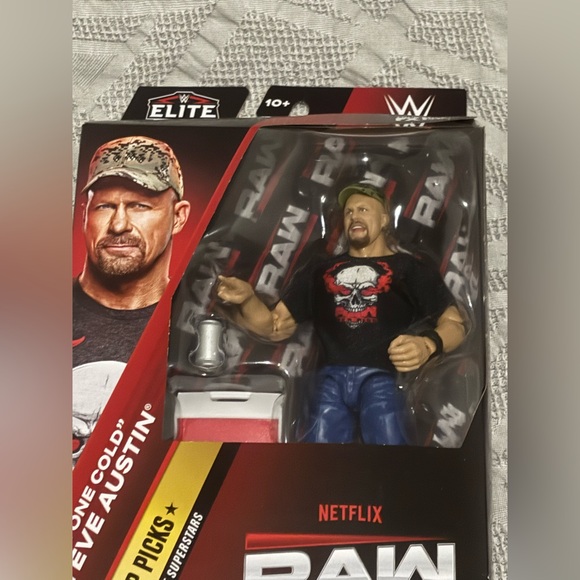 Stone Cold Steve Austin WWE 2025 Raw on Netflix Action Figure New in Box - Picture 2 of 5